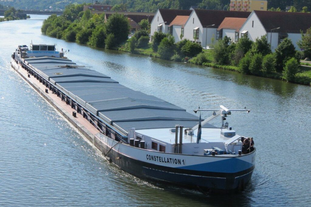 Hafen Schifffahrt Schiffstransporte Binnenschifffahrt Seefracht Binnenschiff Short-Sea-Verkehre